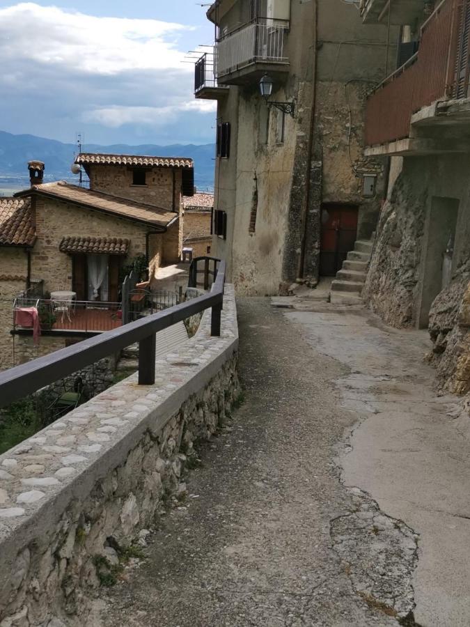 Vila Il Torrione Poggio Bustone Exteriér fotografie